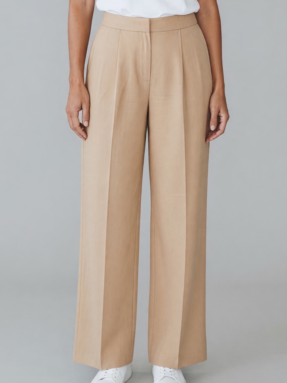 Gianni Bini Beige High Waist Wide-Leg Pleated Trousers
